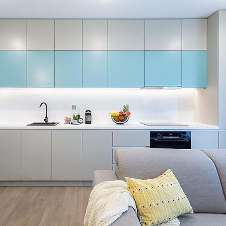 Il Lago - Turquoise - Cozy Luxurious Smart Home By The Lake Voluntari Exteriör bild