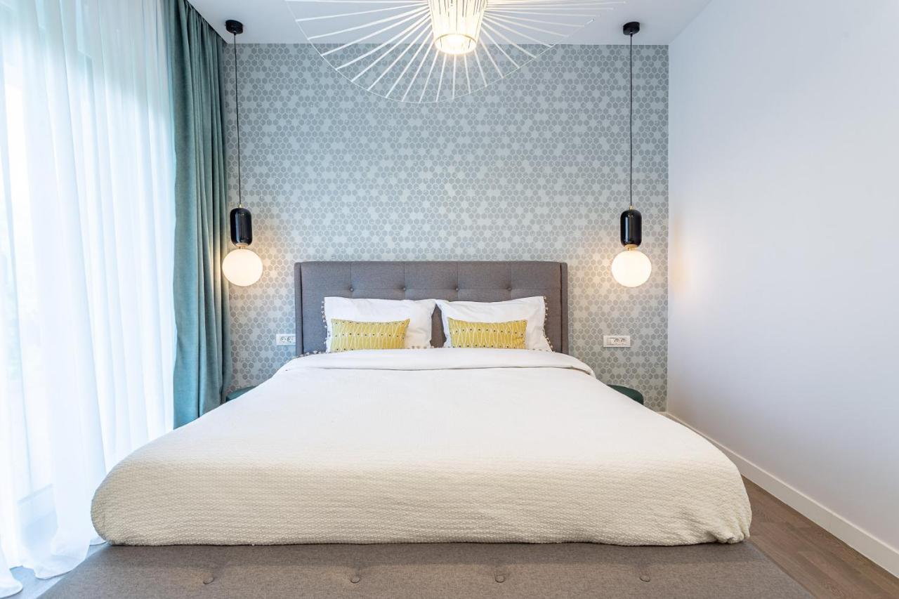 Il Lago - Turquoise - Cozy Luxurious Smart Home By The Lake Voluntari Exteriör bild