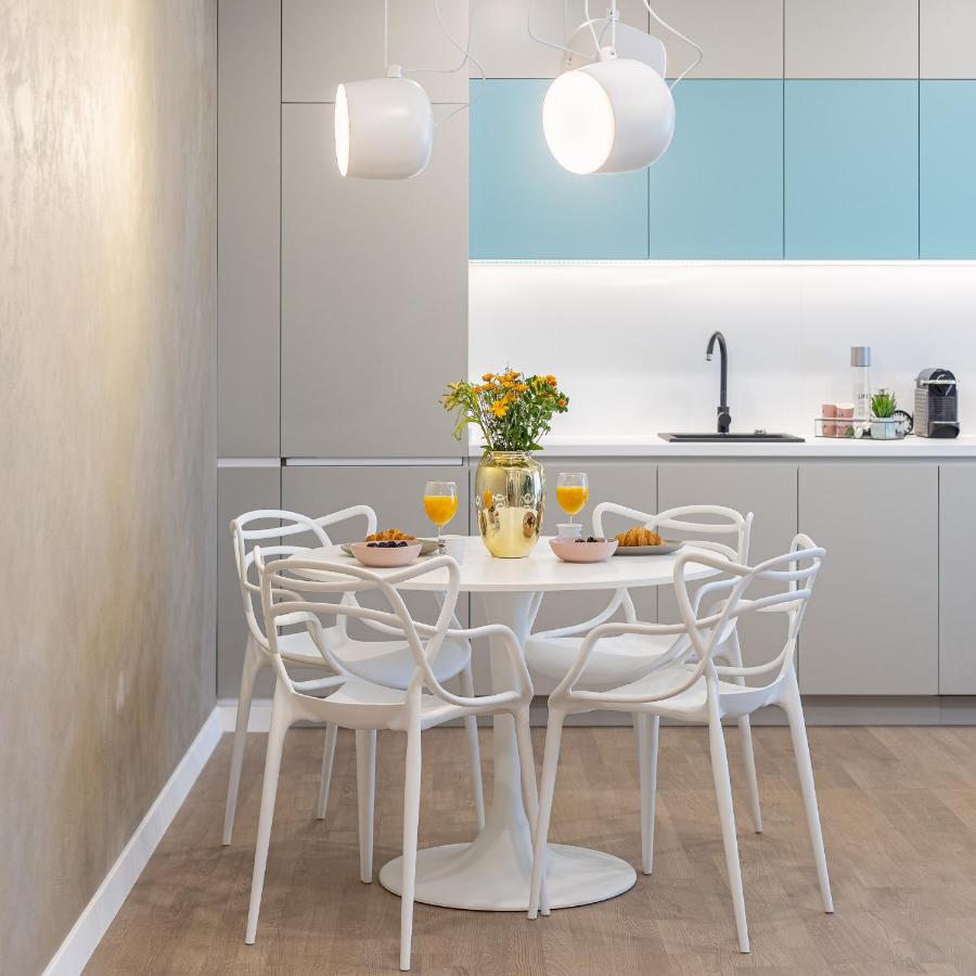 Il Lago - Turquoise - Cozy Luxurious Smart Home By The Lake Voluntari Exteriör bild