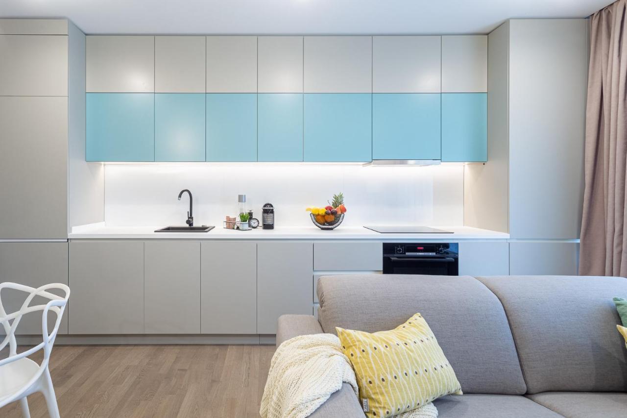 Il Lago - Turquoise - Cozy Luxurious Smart Home By The Lake Voluntari Exteriör bild