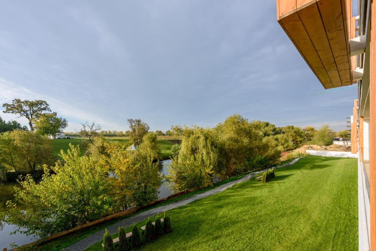 Il Lago - Turquoise - Cozy Luxurious Smart Home By The Lake Voluntari Exteriör bild